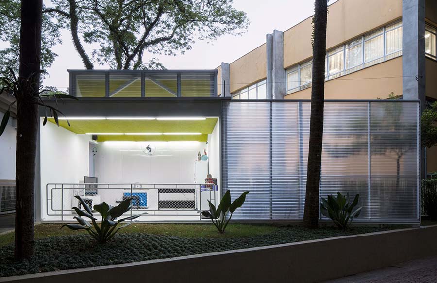 Integrating Indoor and Outdoor Spaces: Pinheiros Club School by Oficina Aberta + Firma Arquitetura